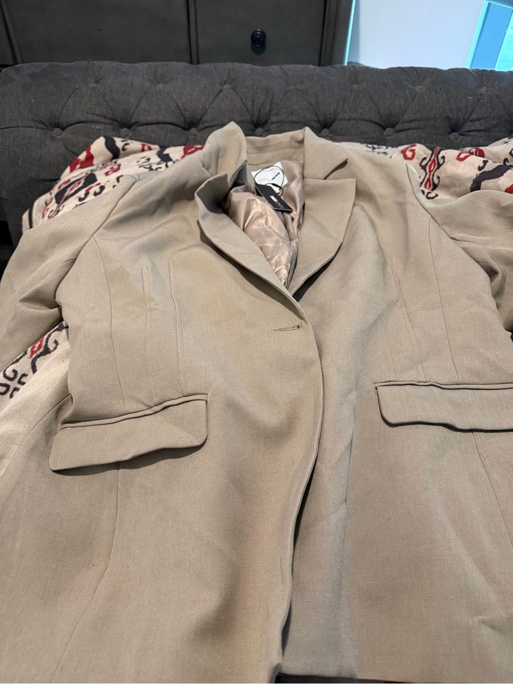 Fashion Nova Women's Beige Tailored Blazer